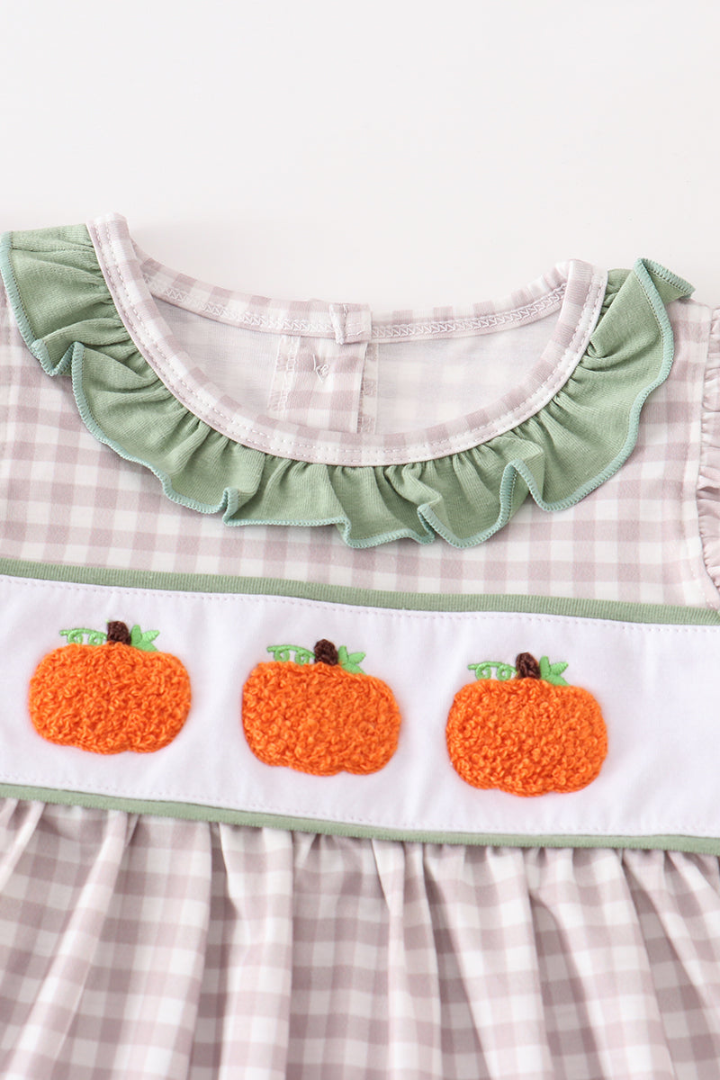 Green plaid french knot pumpkin set