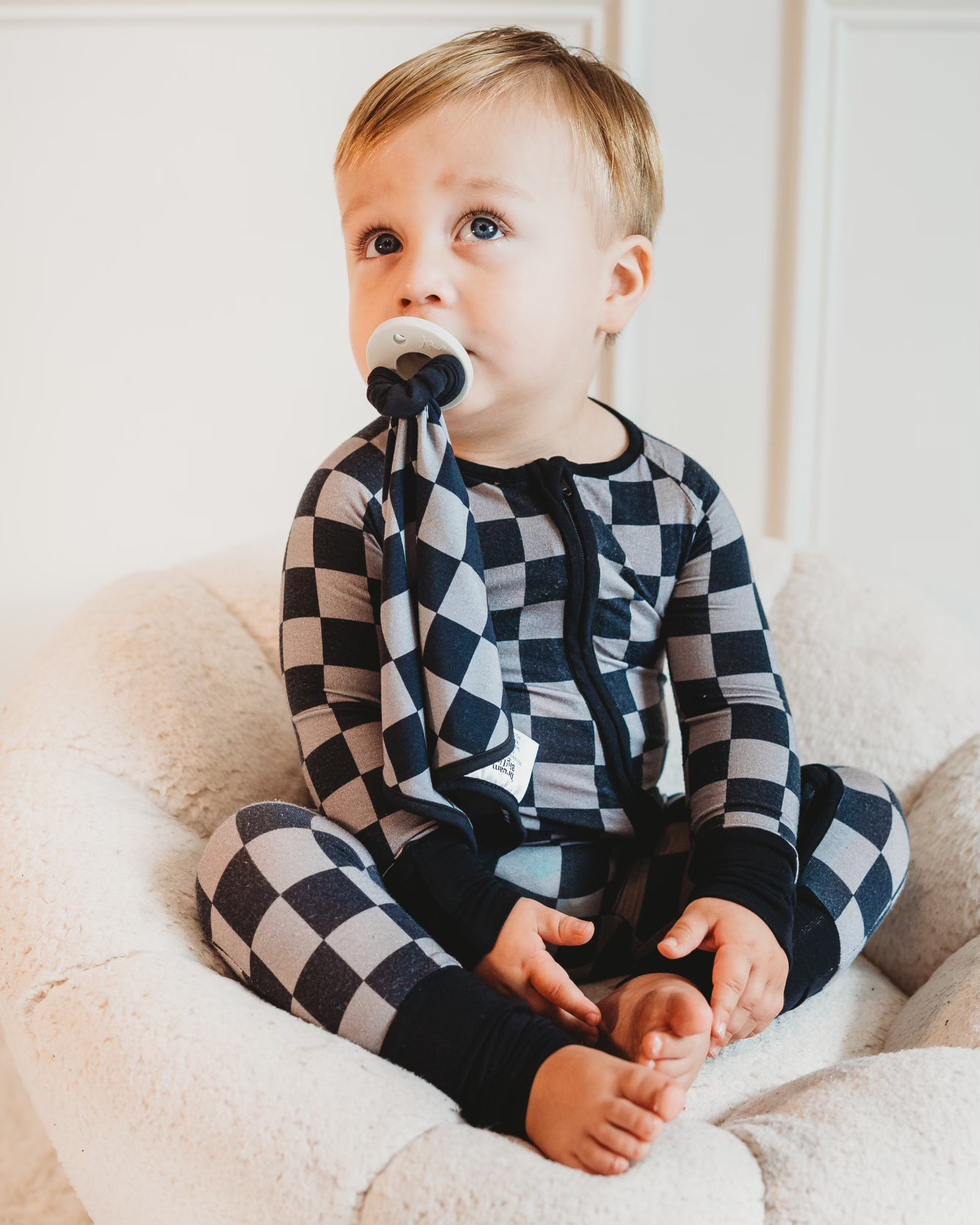 CHARCOAL CHECKERS DREAM LOVEY